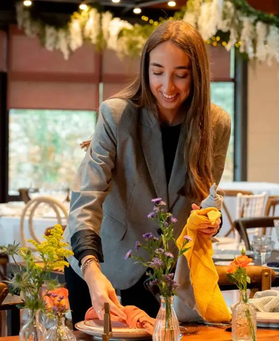 Ariadna Invernon, Event planner