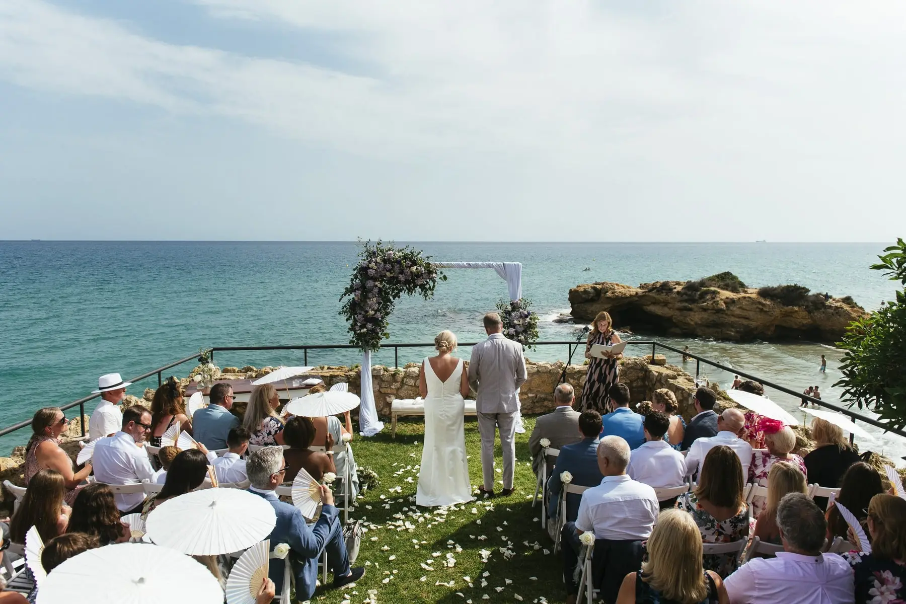 A Mirador ceremony with the sea behind